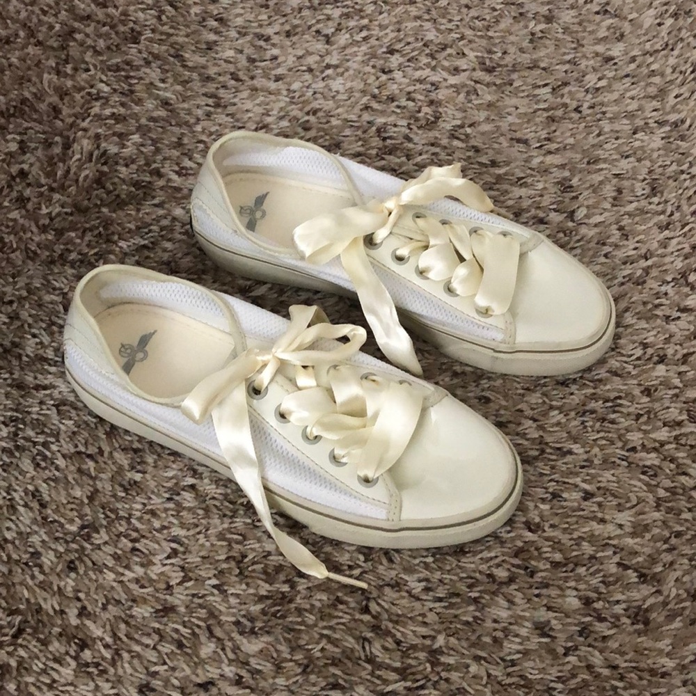 *SOLD* Creative Recreation Sneakers - Picture 1 of 6